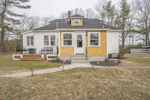 54 Barber St, Coventry, RI 02816 photo 3