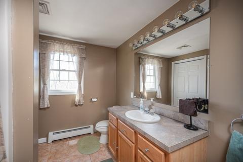 14 Chestnut Hill Dr, Webster, MA 01570 photo 20