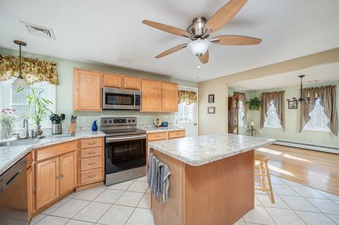 14 Chestnut Hill Dr, Webster, MA 01570 photo 7