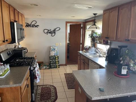 15 Porter St, Springfield, MA 01104 photo 12