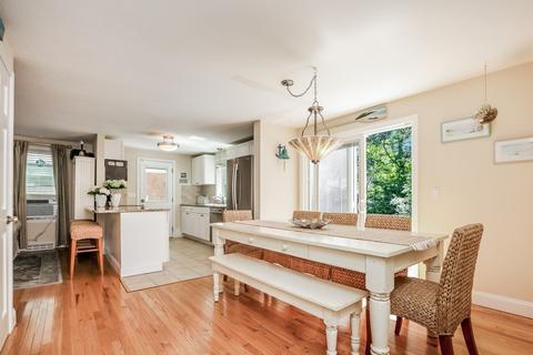 9 Tern Cir, Mashpee, MA 02649 photo 5