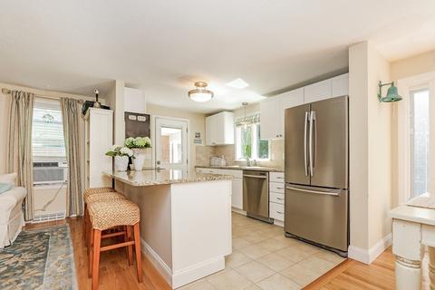 9 Tern Cir, Mashpee, MA 02649 photo 6