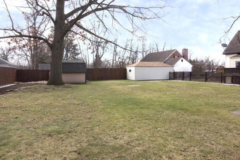 11 Benham St, Springfield, MA 01109 photo 8