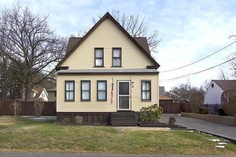 11 Benham St, Springfield, MA 01109 photo 5