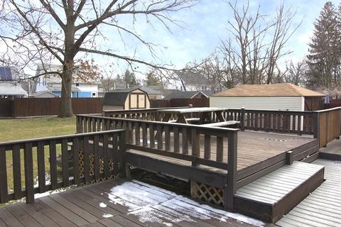 11 Benham St, Springfield, MA 01109 photo 9