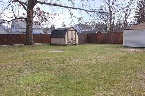 11 Benham St, Springfield, MA 01109 photo 4