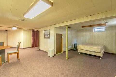 332 Holcomb Rd, Springfield, MA 01118 photo 26
