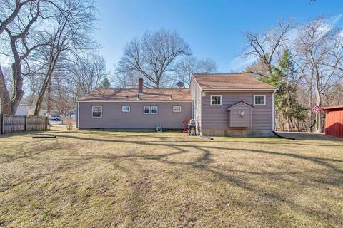 332 Holcomb Rd, Springfield, MA 01118 photo 2