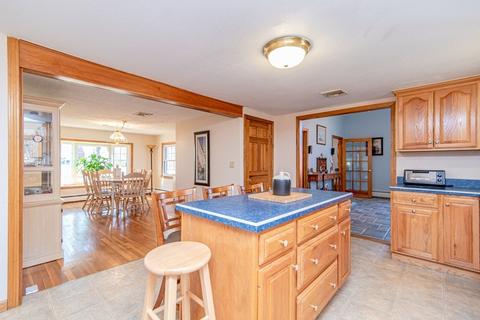 332 Holcomb Rd, Springfield, MA 01118 photo 13