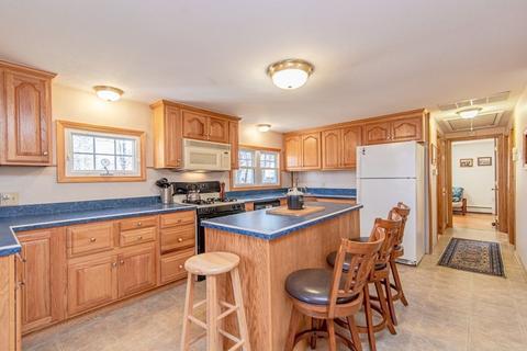 332 Holcomb Rd, Springfield, MA 01118 photo 11