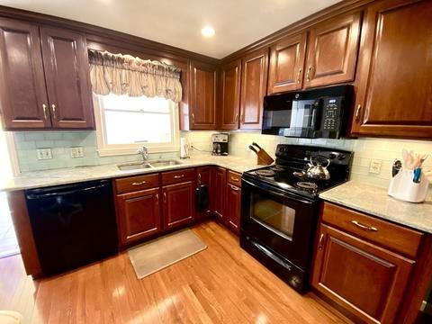 69 Stoney Brook Dr, Sutton, MA 01590 photo 4