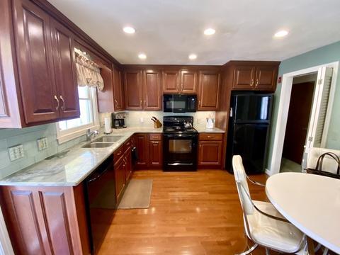 69 Stoney Brook Dr, Sutton, MA 01590 photo 3