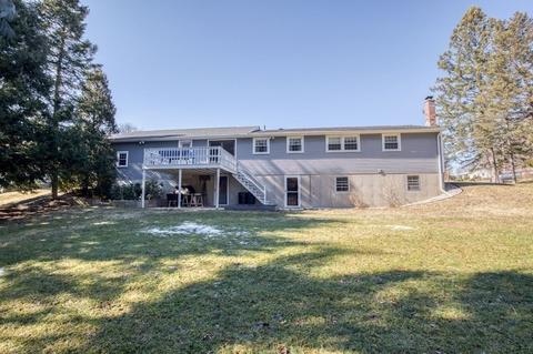 203 Murphy Ln, Chicopee, MA 01020 photo 23