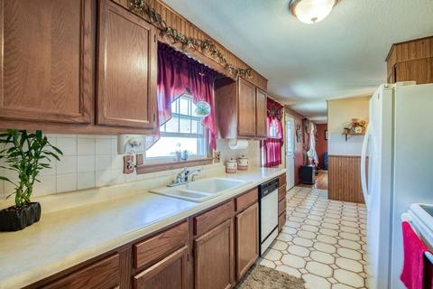 203 Murphy Ln, Chicopee, MA 01020 photo 7