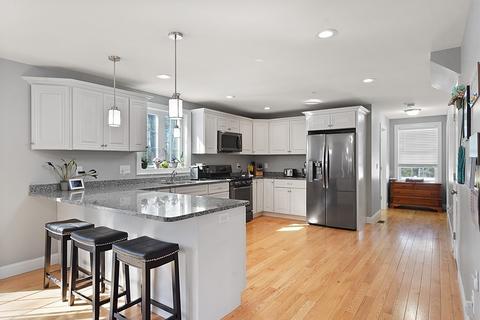 7 Sheldon Rd, Derry, NH 03038 photo 2