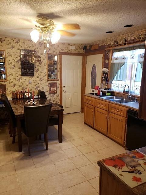 85 Ardmore St, Springfield, MA 01104 photo 5