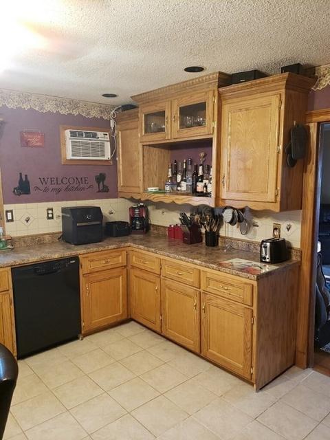 85 Ardmore St, Springfield, MA 01104 photo 2