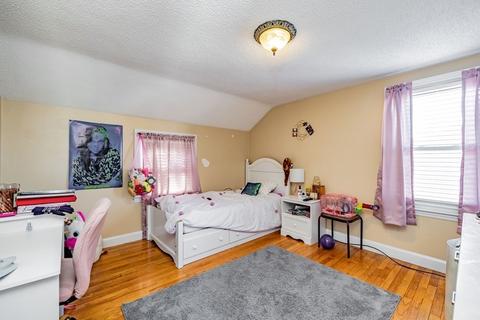 201 Windemere St, Springfield, MA 01104 photo 17