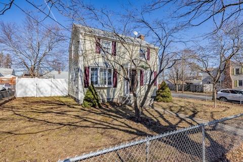 201 Windemere St, Springfield, MA 01104 photo 2