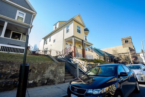 378 Ferry St, Everett, MA 02149 photo 3