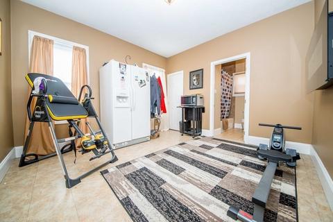 1029 Plymouth Ave, Fall River, MA 02721 photo 12