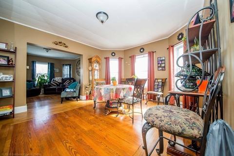 1029 Plymouth Ave, Fall River, MA 02721 photo 8