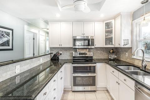 5 Daniel Rd, Wakefield, MA 01880 photo 8