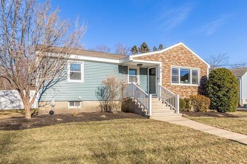 5 Daniel Rd, Wakefield, MA 01880 photo 1