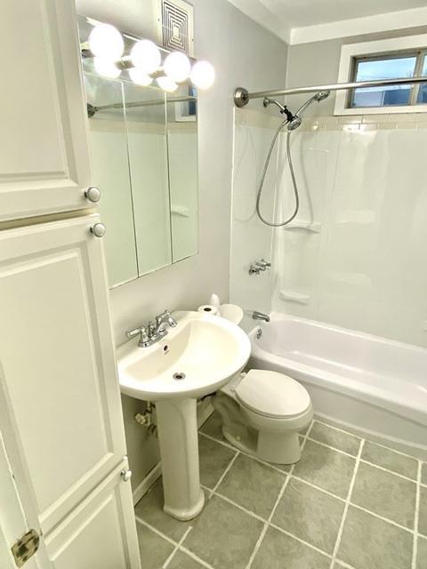 736 Saint James Ave, Springfield, MA 01104 photo 2