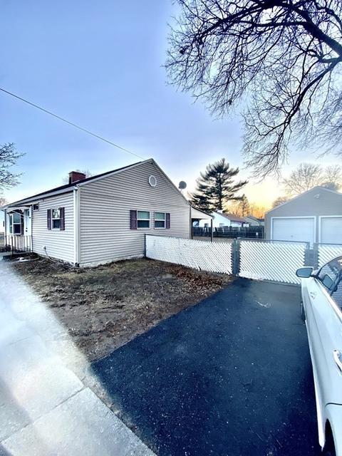 736 Saint James Ave, Springfield, MA 01104 photo 1
