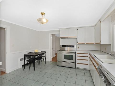21 Manning St, Needham, MA 02494 photo 8