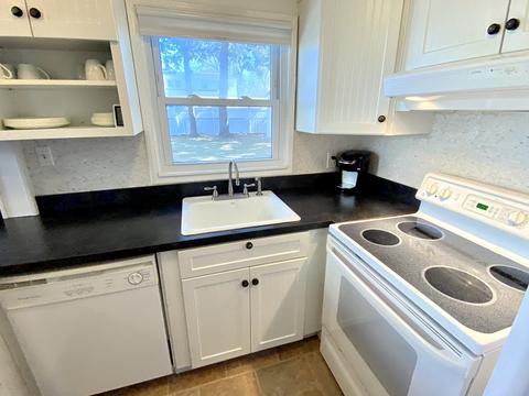 40 Wesley Rd, Framingham, MA 01701 photo 9