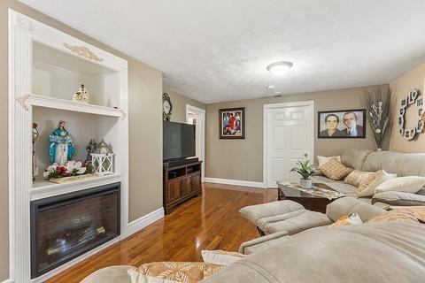48 Trowbridge Circuit, Worcester, MA 01603 photo 6