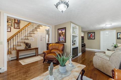 48 Trowbridge Circuit, Worcester, MA 01603 photo 5