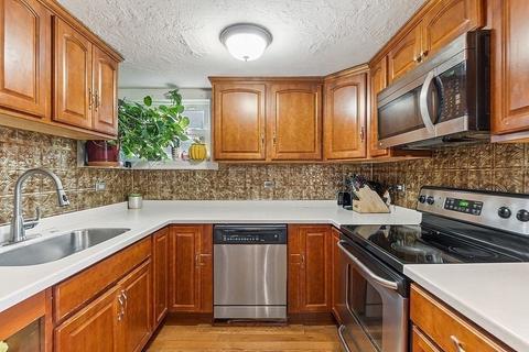 48 Trowbridge Circuit, Worcester, MA 01603 photo 13