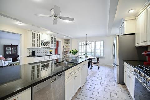 6 Grove St, Beverly, MA 01915 photo 7