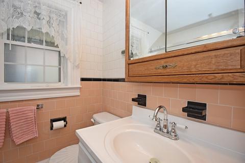 182 Hamilton St, Worcester, MA 01604 photo 14