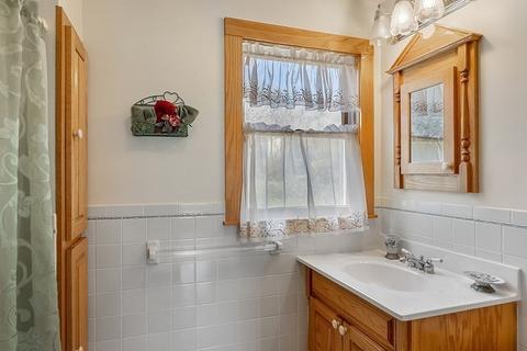 72 J St, Athol, MA 01331 photo 27