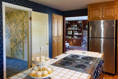 10 Breton Dr, Canton, MA 02021 photo 6