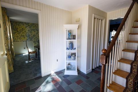 10 Breton Dr, Canton, MA 02021 photo 4