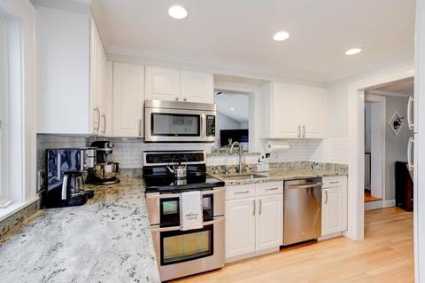 4 W Hill Cir, Reading, MA 01867 photo 9