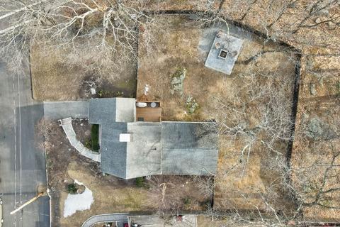 4 W Hill Cir, Reading, MA 01867 photo 2