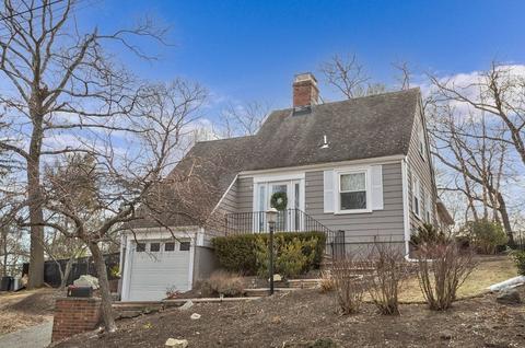4 W Hill Cir, Reading, MA 01867 photo 1