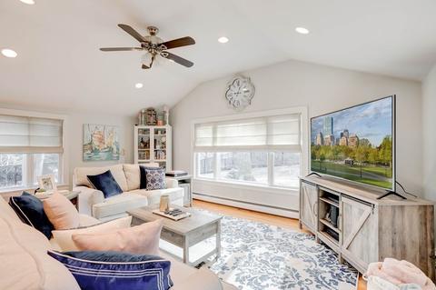 4 W Hill Cir, Reading, MA 01867 photo 11