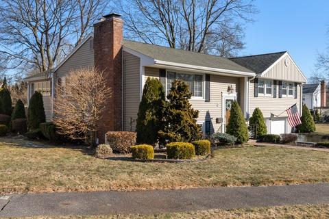 19 Appleton Rd, Wakefield, MA 01880 photo 2