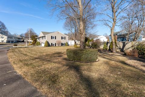 19 Appleton Rd, Wakefield, MA 01880 photo 3