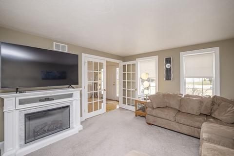 5 Crystal Dr, Berkley, MA 02779 photo 5