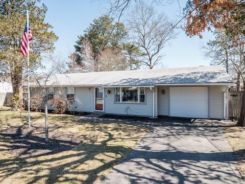 4 Parker Dr, Wareham, MA 02571 photo 2