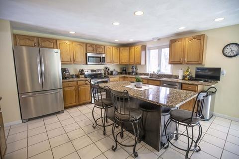 4 Old Mill Ln, Reading, MA 01867 photo 5