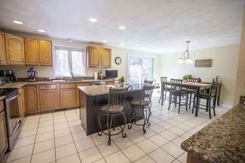 4 Old Mill Ln, Reading, MA 01867 photo 4